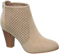 Boots (also derbe stiefel) waren ursprünglich als robuste, wasserdichte schuhe fürs grobe gedacht. Damen Schuhe Versandkostenfrei Bestellen Schuhe Damen Deichmann Schuhe Damen Schuhe