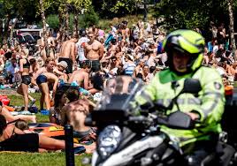 Hemelvaartsdag 2021 en hemelvaartsdag 2022. Zomers Pinksterweekend Op Komst Weer Drukte Op Stranden En In Parken Verwacht Binnenland Ad Nl