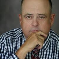 Dennis Winstead's Instagram, Twitter & Facebook