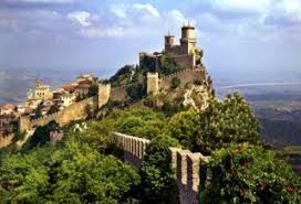 A védelemben willi orbán és szalai attila. Iskolai Kirandulas Hu Iskolai Kirandulas Osztalykirandulastervezo Portal Osszegyujtottuk Az Orszag K Republic Of San Marino San Marino World Heritage Sites