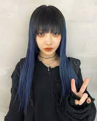 chiaki takaku on instagram かてぃはんブルーヘアー 口にピアス開けたから怖く見えないようにのピースなんだって 笑 エクステ70枚つけて カラーしてます いつもありがとな 楽しみいっぱい dying my hair dyed hair hair styles