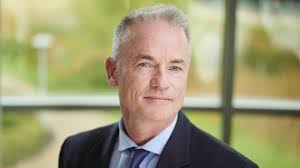 EHU political economist advises MPs