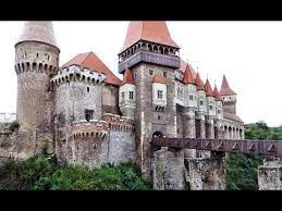 În cele două localități, incidența cazurilor de covid depășește 4 la mia de locuitori. Castelul Corvinilor Huniazilor Corvin Castle Hunedoara Transylvania Romania Youtube