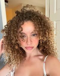 Talia Justina (@taliajustina) • Instagram photos and videos