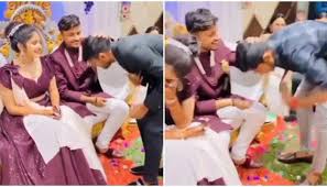It really took a lot of time trying to collect the best romantic love couple dp for whatsapp. Viral Video Friends Pull Hilarious Prank On Newly Wed Couple At Wedding Reception Viral News Zee News