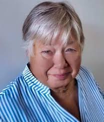 Gena Singleton's Instagram, Twitter & Facebook