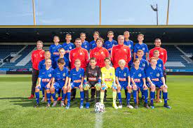 Der fc küssnacht und die junioren bedanken sich herzlich bei der küssnachter kieferorthopädin sara saffari, die das dress gesponsert hat. Teams Fc Luzern