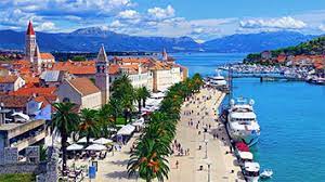 Water makes up nearly 80% of its total area of 232 square miles (601 km2). Best Cities In Croatia That People Love 1