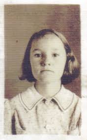 Iris Crump's Instagram, Twitter & Facebook