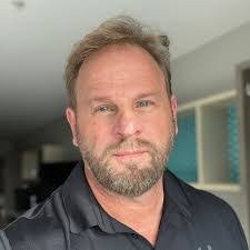 Darren Bobo's Instagram, Twitter & Facebook