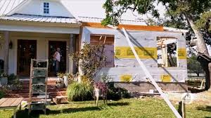 Die symptome sind zwar nicht bei jedem gleich, jedoch schränkt es die betroffenen in vielen lebenssituationen extrem ein. See Inside Fixer Upper S Chip And Joanna Gaines House