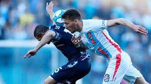 Con un gol de diego milito, a los 42 minutos del segundo tiempo, la academia superó 1 a 0 al equipo de martín palermo. Racing 2 1 Arsenal Resumen Resultado Y Goles As Argentina
