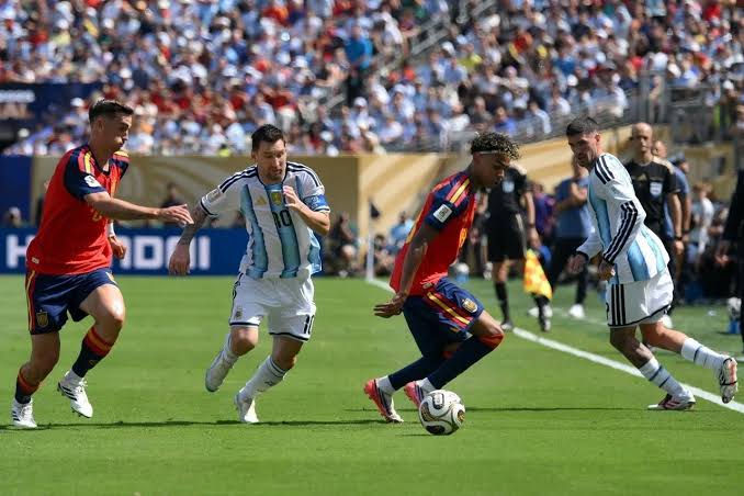 Espagne - Argentine. Dans un duel très attendu, Lamine Yamal s'est démené et Lionel Messi a - Caen.maville.com