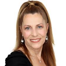 Maureen Racioppi's Instagram, Twitter & Facebook