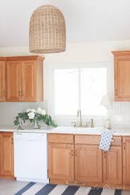 Updating oak kitchen cabinets & oak decor. Updating A Kitchen With Oak Cabinets Without Painting Them