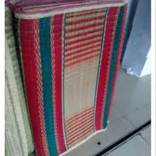 Pandan yang dipotong dari pokoknya, disisir sesuai keinginan besar kecilnya, dijemur, lalu baru dianyam. Jual Produk Tikar Pandan Termurah Dan Terlengkap April 2021 Bukalapak