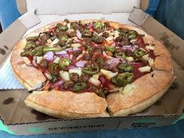 Caramel apple pie dessert pizza. What S Vegan At Pizza Hut November 2020 Peta