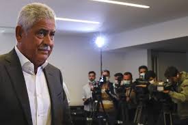 Face à contratação do treinador jorge jesus e respectiva equipa técnica para dirigir a equipa de futebol sénior profissional do sport lisboa e benfica, vem o movimento servir o benfica comunicar o. Sic Noticias Presidente Do Benfica Diz Que Modelo De Governacao Da Liga De Clubes Tem De Ser Melhorado