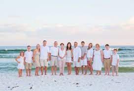 Vera Hogenson Photography Young Family Photo 16 Beach Family Photos Large Family Photos Young Family Photos