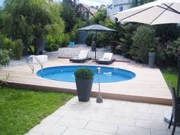Da Hat Sich Jemand Sehr Erfolgreich Eine Garten Idylle Gebaut Swimming Pools Backyard Backyard Pool Round Pool