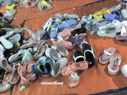 And yet, the foamy, perforated footwear known as crocs are a retail. Original Fake Made In China Crocs Selling Pasar Malam I M Saimatkong