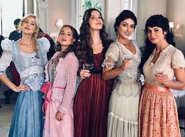 Os seis vídeos narrados por vera holtz apresentam as personagens de nathalia dill, agatha moreira, anajú dorigon, pâmela tomé, bruna griphao e chandelly braz e são acompanhados do lema em uma época cheia de regras, elas seguiam as delas. 38 Ideias De Figurino Orgulho E Paixao Figurino Orgulho Paixao