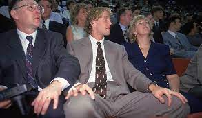 Jun 09, 2021 · besides his wife, two sons and one daughter survive him; Over 21 Seasons Of Mileage For Thornton And His Family Too Nhlpa Com
