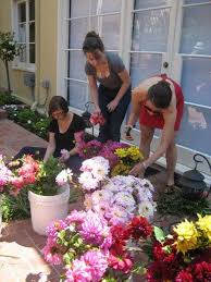 Weddings, some people might argue, are too expensive. Diy Wedding Flowers Great Article With Lots Of Helpful Tips Weddings At Repinned Net