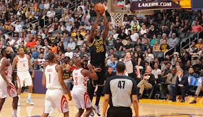 Julius randle — los angeles lakers. Nba News Julius Randle Wechselt Von Den Lakers Zu Den New Orleans Pelicans