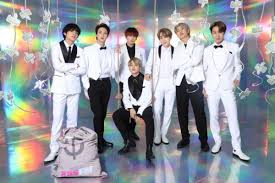 9 Kata Penting Yang Harus Kamu Tahu Saat Menjadi Penggemar Bts