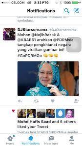 Padah edit, upload dan hina gambar perdana menteri najib bersama isterinya rosmah di laman sosial, seorang lelaki warga tua ditahan pihak polis semalam. Pdrm Buru Individu Yg Edit Gambar Najib Macam Pengasas Qu Puteh Ameno World