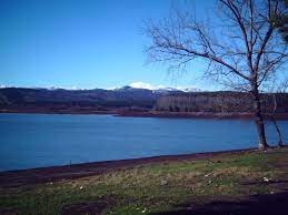 La distancia entre chillán y coihueco es 25 kms y puedes elegir entre los servicios de semi cama, salón cama; Archivo Embalse Coihueco Jpg Wikipedia La Enciclopedia Libre