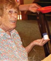 Re-ImagInIng CommunIty