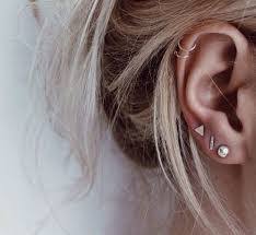 Typically people experience very little pain during the procedure. Ab Wie Vielen Jahren Darf Man Sich Einen Upper Lobe Piercing Stechen Lassen Ohrloch Piercingstudio