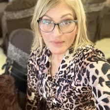 Seeking a salon/ stylist that does perms