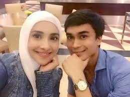 Bekas suami kepada pelakon lufya omar, dr che muhammad hafiz che baharum kini tampil untuk meminta selebriti wanita rita rudaini supaya tidak masuk campur dalam urusan peribadi mereka. Tuah Kahwin Doktor Entertainment Rojak Daily