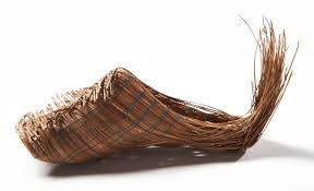 Great selection of designer home decor! Needle Thread Hadasilani