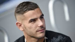 Theo hernandez is a french left back, who plays for milan on loan from atletico madrid and was born 6th october 1997. Real Madrid Theo Hernandez Maldini And Marcelo Were My Idols Marca In English