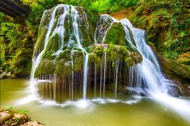 Aici găseşti cele mai noi știri despre cascada bigar, publicate pe antena 3. Cascada BigÄƒr Una Dintre Cele Mai Speculoase CÄƒderi De ApÄƒ Din Lume Coltisor De Romania