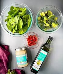 Buy primal kitchen's no dairy roasted garlic alfredo sauce online at thrive market. Easy Spaghetti Squash Alfredo