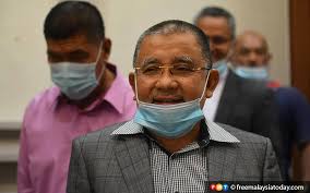 Kuala lumpur, june 16 — former felda chairman tan sri mohd isa abdul samad must defend himself on. Ex Aide Implicated Me To Avoid Prosecution Isa Tells Court Free Malaysia Today Fmt