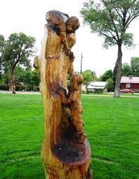The Creative Trees Carving Artwork Tree Carving Tree Tree Totem