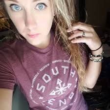 Sarah Fielden (@MoonlitSaranade)