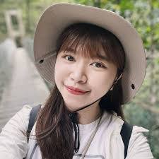 Lien Liu's Instagram, Twitter & Facebook