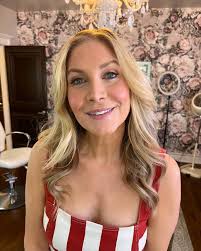 🫶🏻🫶🏻🫶🏻 sound of hope press for @elizabeth.mitchell.official HAIR-  @hairby.catelynn MAKEUP- @makeupbymarlo production interview- @goreckless  shoot- @angelstudios_inc • • • #hair #hairstylist #elizabethmitchell  #elizabethmitchellofficial #makeup ...