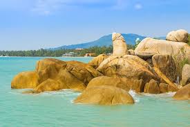 Lamai Beach – Best for Couples and Slow Travel Photo Credit: https://www.thelamaisamui.com
