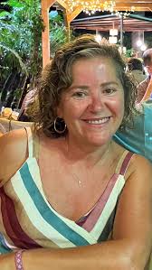 Migrar no es solo entregar papeles. Es tomar decisiones importantes,  sostener la incertidumbre y enfrentarte a una administración que muchas  veces no te lo pone fácil ni son los más amables del