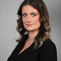 100+ "Petra M." profiles