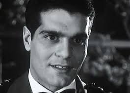 فيلم رومانسي من التراث المصري ، تم إنتاجه عام 1960 من بطولة فاتن حمامة وعمر الشريف. ÙÙŠ Ø°ÙƒØ±Ù‰ ÙˆÙØ§Ø© Ø¹Ù…Ø± Ø§Ù„Ø´Ø±ÙŠÙ ÙˆÙ‚Ø¹Øª ÙÙŠ ØºØ±Ø§Ù…Ù‡ Ø³ÙŠØ¯Ø© Ø§Ù„Ø´Ø§Ø´Ø© Ø§Ù„Ø¹Ø±Ø¨ÙŠØ© Ù‚Ø§Ø·Ø¹ ØµØ¯ÙŠÙ‚ Ø¹Ù…Ø±Ù‡ Ù…Ù† Ø£Ø¬Ù„Ù‡Ø§ Ùˆ Ù†Ø¹ØªÙ‡ Ù‡ÙˆÙ„ÙŠÙˆÙˆØ¯