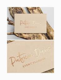 Free Gold Foil Business Card Mockup Cartoes De Visita Gratis Cartoes De Visita Maquiagem Cartao De Visita Maquiadora